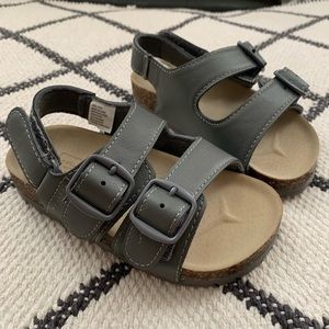 New Baby gap toddler “Birkenstock” sandal sz 7T/8T